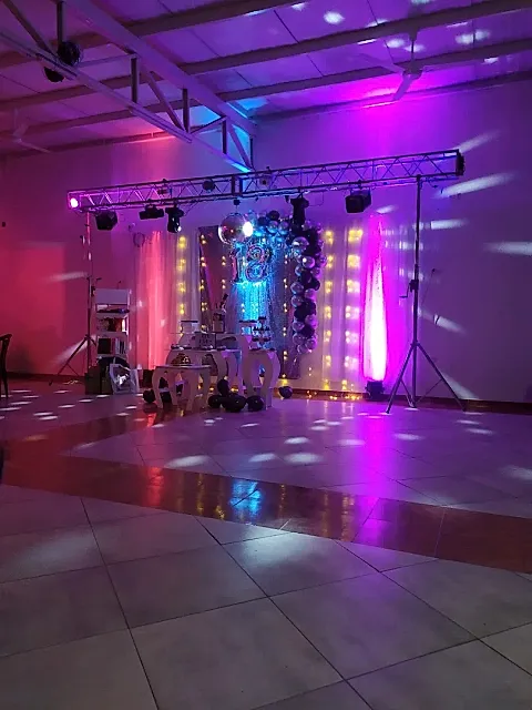 Los Patos Salón de Fiestas 4