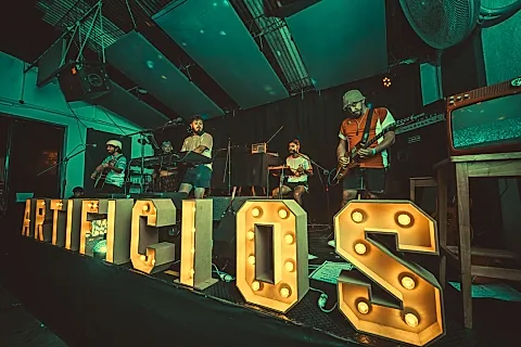 ARTIFICIOS