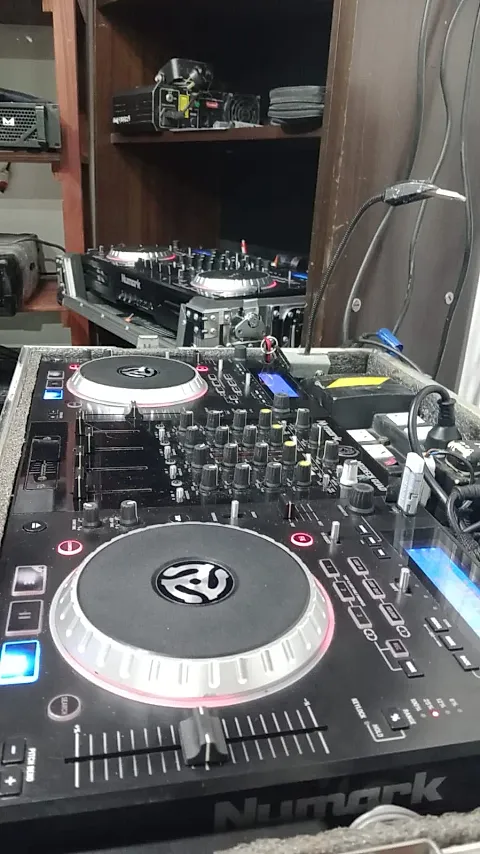 LASERMIXDJ