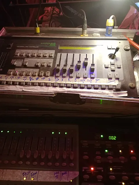 E.C.H  SONIDO ILUMINACIÓN 4