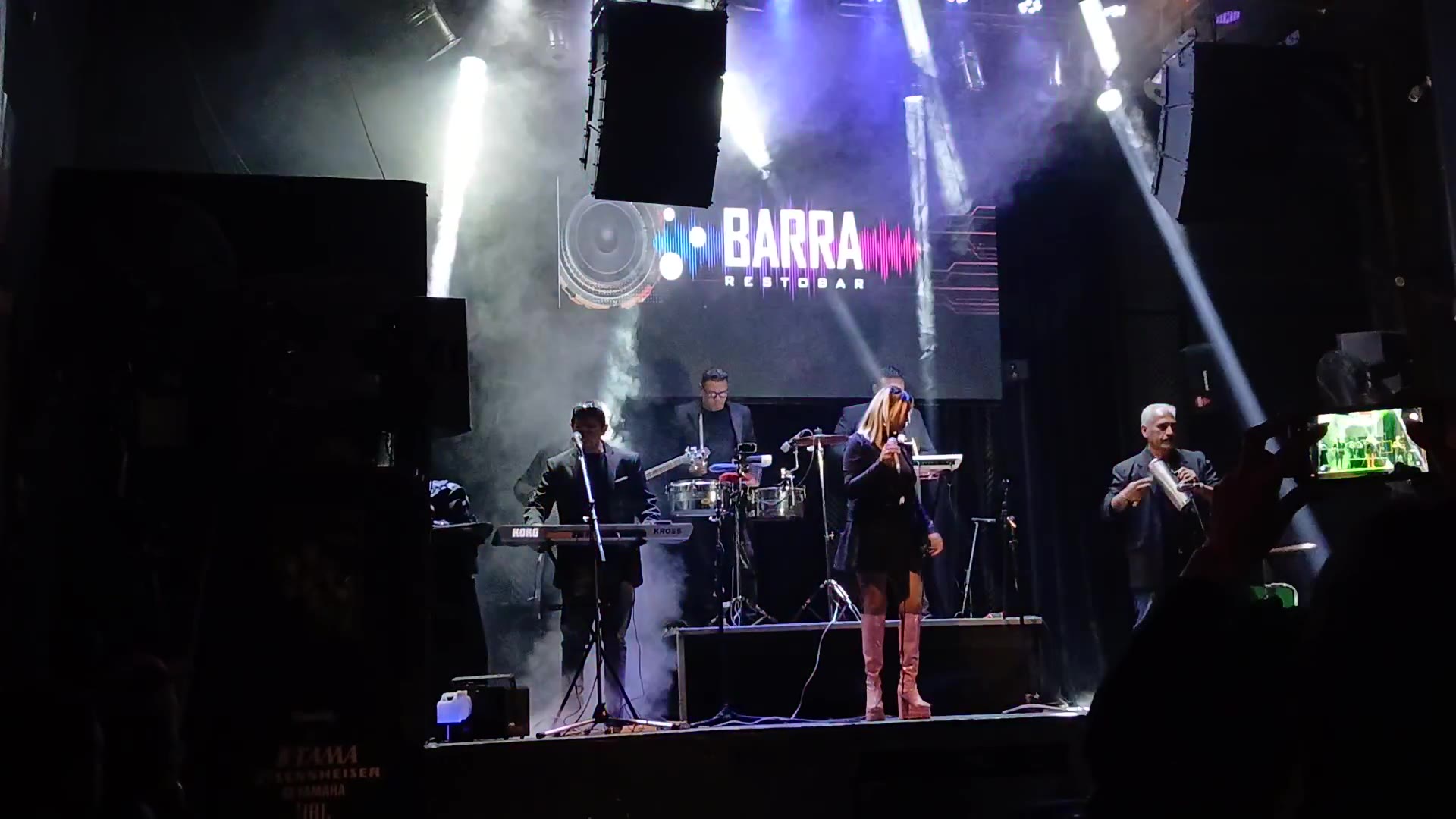 Cumbia en vivo sobre el escenario