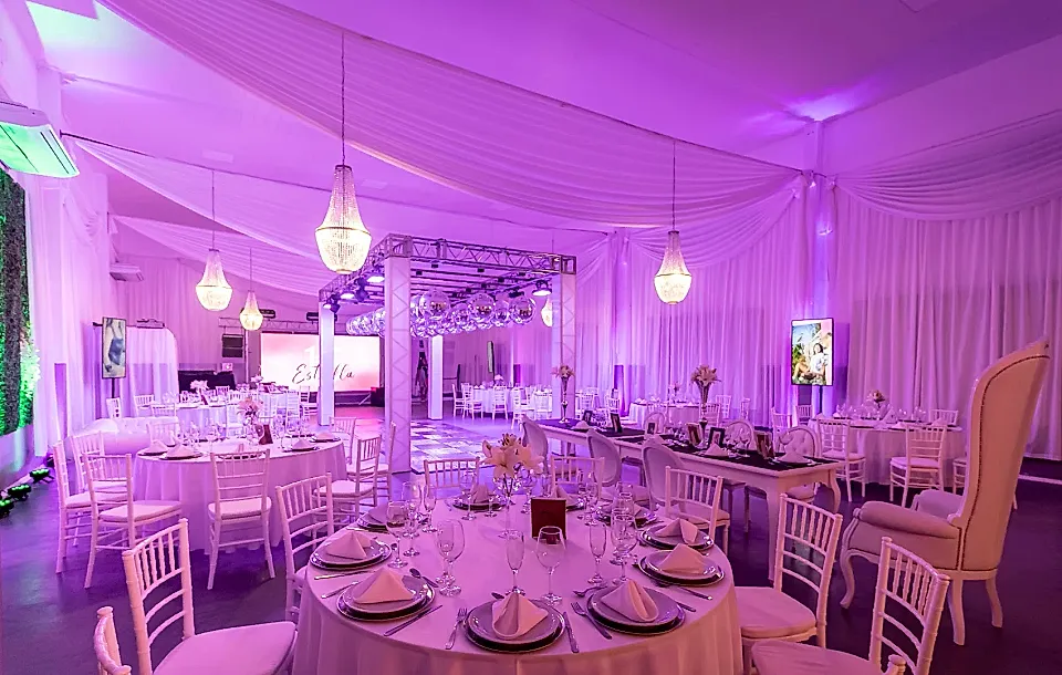 El Atardecer Salón de Eventos