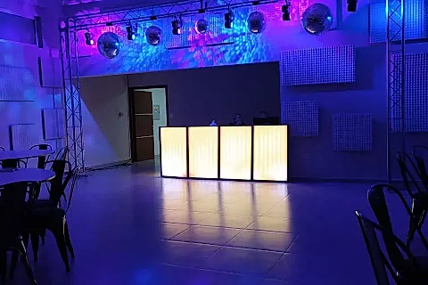 Salón Aura 4