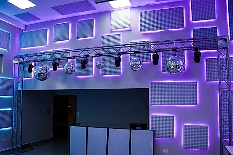 Salón Aura 5