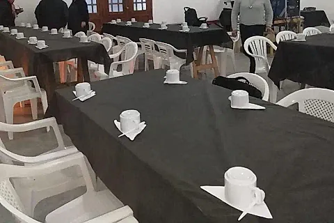 Un Gustito Nada Más 3