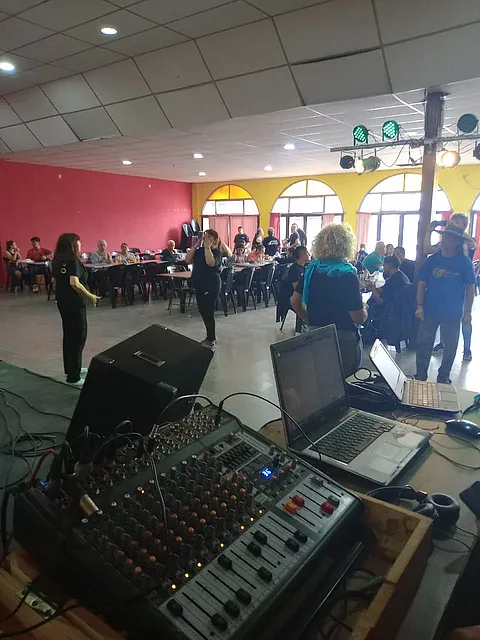E.C.H  SONIDO ILUMINACIÓN 5