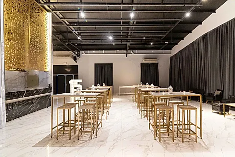 Jano's Pilar Boutique 3