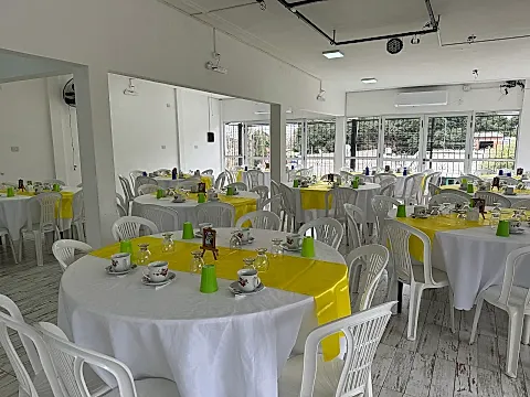 Salón Momentos 4