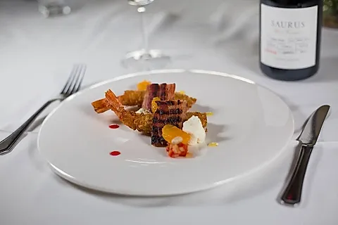 Saurus Restaurant 4