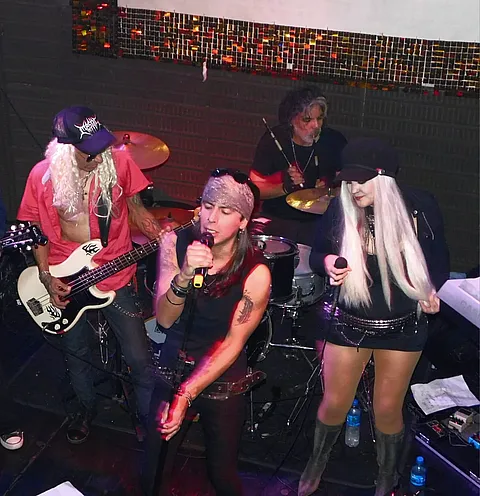 "Shotguns" tributo al rock 80/90s 4