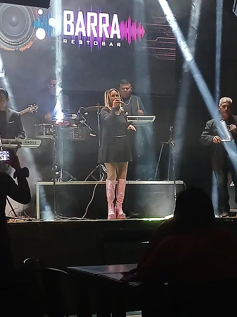 Fer Gala banda de cumbia 3