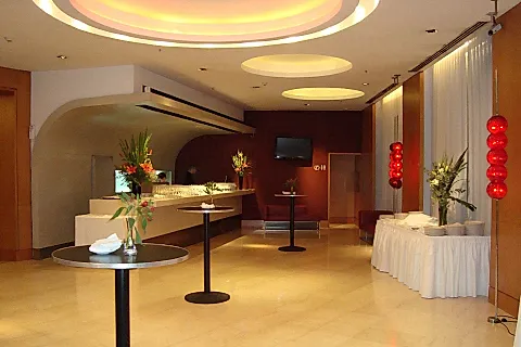 725 Continental Hotel 2