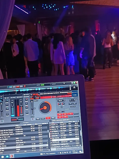 Dee Jay, sonido, luces, animación 3