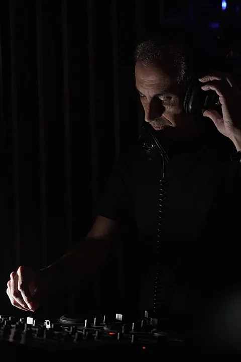 Roger 2