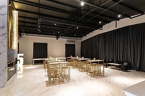 Jano's Pilar Boutique 2