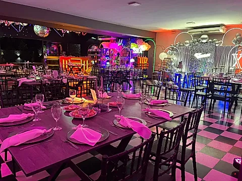 Salón Adriático 4