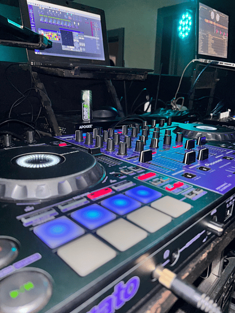 Dimas Deejay 4