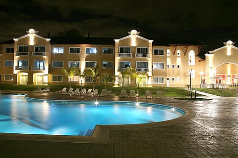 Hotel Howard Johnson Pilar