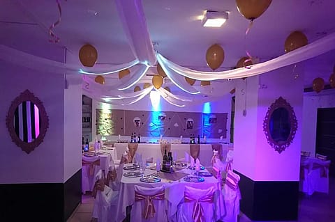 Salón Fenix 4