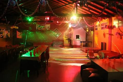 Antz Salón de Fiestas 4