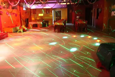 Antz Salón de Fiestas 5