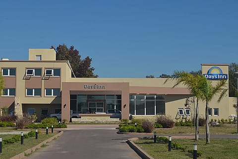 Days Inn by Wyndham Zárate 5