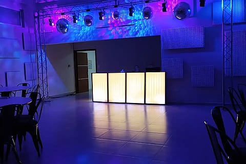 Salón Aura 4