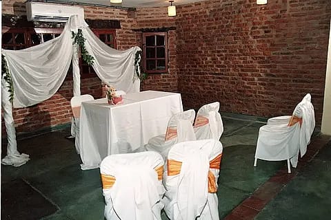 Salón Los Troncos 4