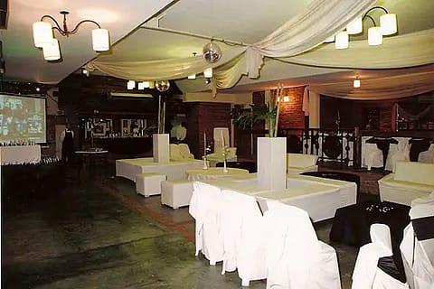 Salón Los Troncos 5