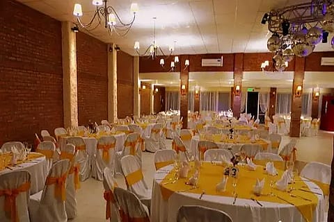 Salón Elegantes 5