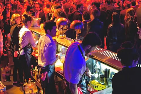 Salón Club Alemán 5
