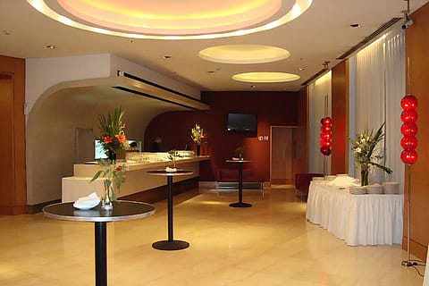 725 Continental Hotel 2