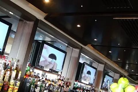 Bahamas Restaurant & Bar 5