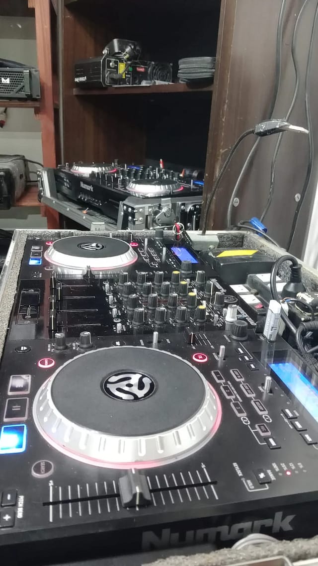 LASERMIXDJ