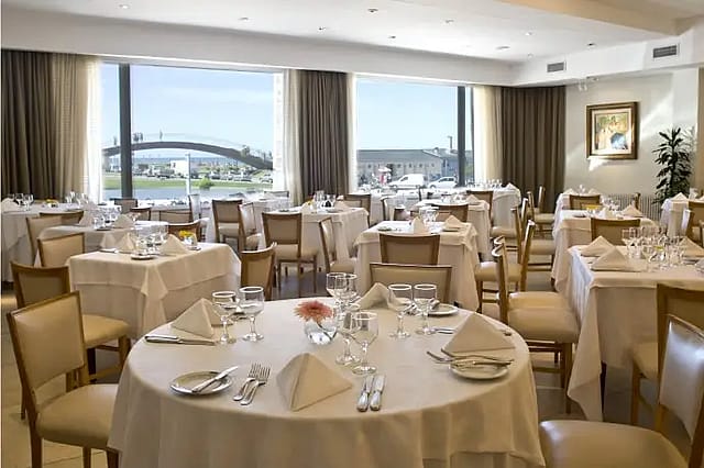 Hotel Iruña