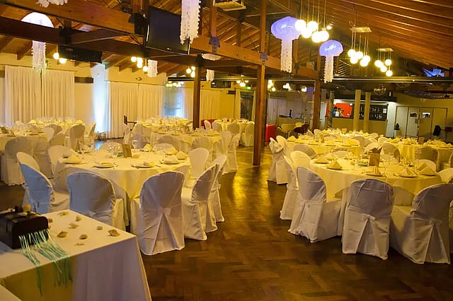 Salón Cristal