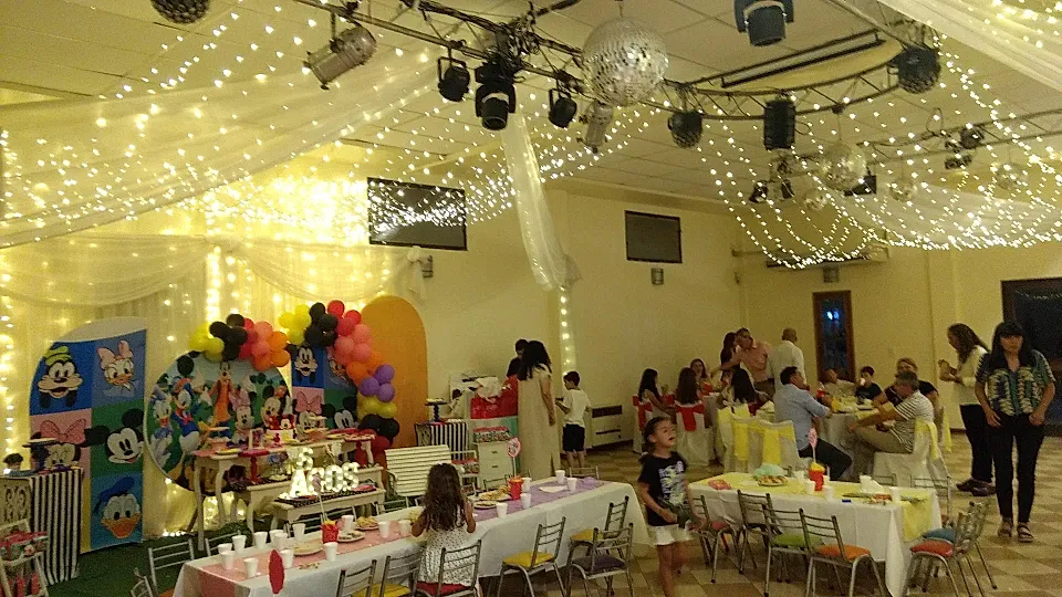 Salón Kawin Sociales