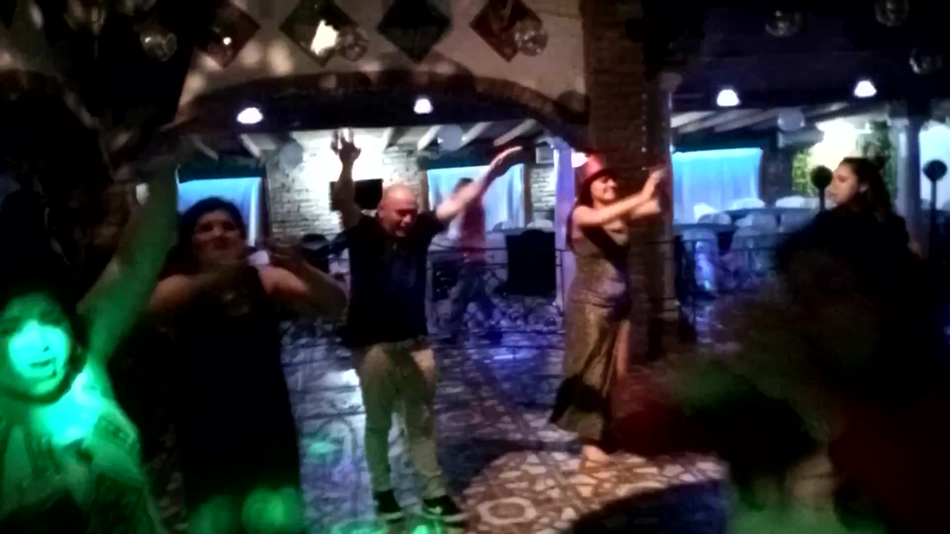 Dale más cumbia