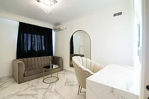 Jano’s Ramos Boutique 2 3
