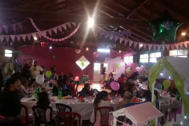 Antz Salón de Fiestas 2