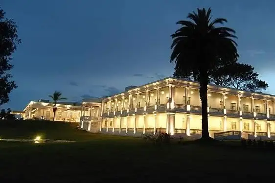Sierras Hotel 5